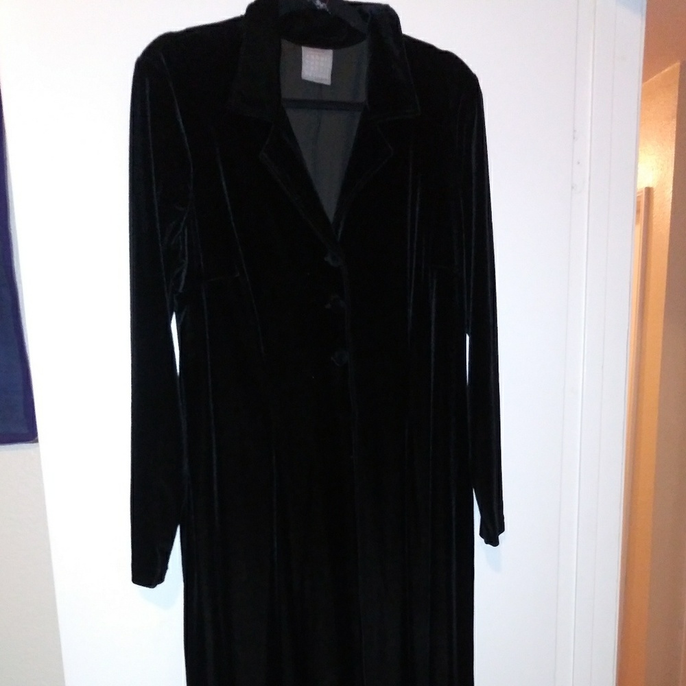 Floor Length Ladies Velvet Top